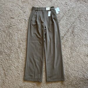 NWT Abercrombie and Fitch Sloane Pants 25R